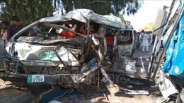 Pakistan: Xe tải vượt tốc độ va chạm với xe buýt, 3 người thiệt mạng
