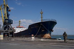 Tàu nước ngoài đầu tiên rời cảng Mariupol của Ukraine