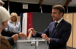 Tổng thống mất đa số ủng hộ, Chính phủ Pháp vẫn bác khả năng giải tán Quốc hội