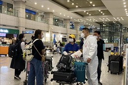 Hàn Quốc siết chặt kiểm dịch COVID-19 tại các sân bay lớn