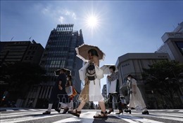 Nắng nóng gần chạm mức kỷ lục tại Nhật Bản