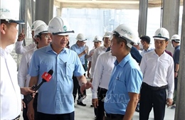 Phó Thủ tướng Lê Minh Khái kiểm tra hai dự án yếu kém của ngành công thương tại Lào Cai