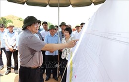Thủ tướng kiểm tra dự án tuyến đường cao tốc Tuyên Quang - Phú Thọ