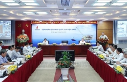Thủ tướng chủ trì buổi làm việc với Tập đoàn Dầu khí Quốc gia Việt Nam