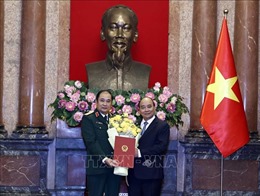 Thăng quân hàm Thượng tướng cho Phó Tổng tham mưu trưởng QĐND Việt Nam Phùng Sĩ Tấn