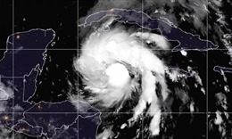 Cuba ban bố cảnh báo khẩn cấp tại nhiều tỉnh khi bão Ian mạnh lên nhanh chóng