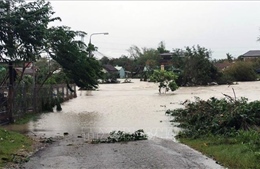 Bão Noru gây mưa lớn ở Trung Bộ