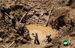 Ít nhất 15 người nghi bị mắc kẹt trọng vụ sập mỏ đá tại Ấn Độ