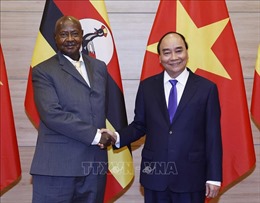Chủ tịch nước Nguyễn Xuân Phúc chủ trì tiệc chiêu đãi chào mừng Tổng thống Uganda