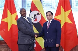 Thủ tướng Phạm Minh Chính tiếp Tổng thống Cộng hòa Uganda