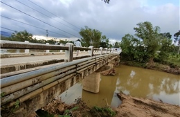 Quảng Nam: Sớm thay thế cầu sông Vầu có nguy cơ bị sập 