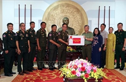 Đoàn Bộ Tư lệnh Cảnh vệ Quân đội Hoàng gia Campuchia chúc Tết tại Sóc Trăng