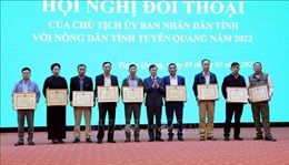 Chủ tịch UBND tỉnh Tuyên Quang đối thoại với nông dân
