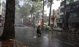TP Hồ Chí Minh: Xuất hiện cơn mưa trái mùa