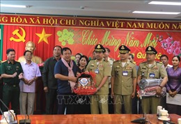 Đoàn đại biểu tỉnh Kampong Speu (Campuchia) chúc Tết tỉnh Vĩnh Long