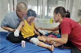 Đắk Lắk: Xác minh nguyên nhân vụ nổ làm hai bé trai bị thương