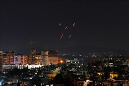 Israel tiếp tục không kích gần thủ đô Damascus của Syria