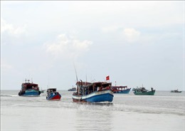 Đẩy mạnh tuyên truyền chống khai thác thủy - hải sản bất hợp pháp