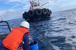 Philippines nỗ lực xác định vị trí tàu chở dầu bị chìm