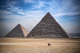 Tìm kiếm bí mật trong Đại kim tự tháp Giza 4.500 tuổi