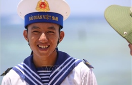 Rạng ngời nụ cười người lính hải quân trên quần đảo Trường Sa