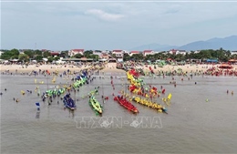 Sôi động lễ hội đua thuyền tại Quảng Bình