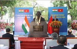Khánh thành tượng Lãnh tụ Ấn Độ Mahatma Gandhi tại TP Hồ Chí Minh