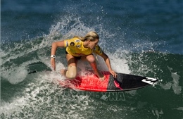 Nữ vận động viên Australia lập kỷ lục lướt con sóng cao nhất