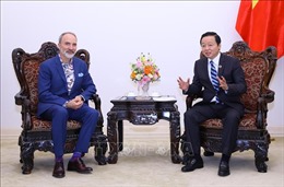 Phó Thủ tướng Trần Hồng Hà tiếp Giáo sư David Rogers, Hoa Kỳ