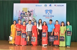 Hoa hậu H’Hen Niê tham dự Chương trình Chia sẻ cùng thầy, cô tại Đắk Lắk