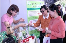 Khai mạc hội chợ và triển lãm sản phẩm nông nghiệp chất lượng của 27 tỉnh, thành phố