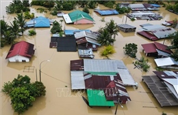 Lũ lụt khiến khoảng 10.000 người phải sơ tán ở Malaysia