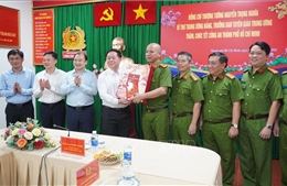 Bí thư Trung ương Đảng Nguyễn Trọng Nghĩa thăm, chúc Tết lực lượng Cảnh sát hình sự TP Hồ Chí Minh