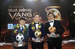 Tiền vệ Hoàng Đức và thủ môn Kim Thanh đoạt Quả bóng Vàng Việt Nam năm 2023