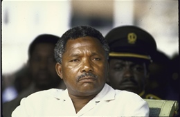 Cựu Tổng thống Tanzania A. H. Mwinyi qua đời ở tuổi 98