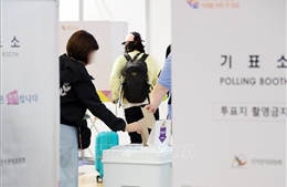 Cơ quan giám sát bầu cử Hàn Quốc yêu cầu cử tri không mang tỏi tây đến điểm bỏ phiếu