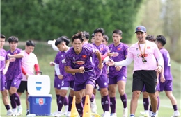 VCK U23 châu Á 2024: Đội tuyển Việt Nam rèn binh dưới trời nắng gắt