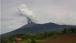 Philippines: Núi lửa Kanlaon phun trào cột tro bụi cao 5 km