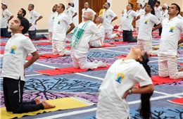 Lễ kỷ niệm Ngày Quốc tế Yoga tại vùng đất Hồi giáo Kashmir