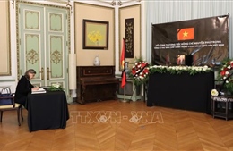 Đại diện Hoàng gia, các nhà ngoại giao tại Bỉ đến viếng Tổng Bí thư Nguyễn Phú Trọng