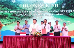 Tổng Công ty Đường sắt Việt Nam và Ninh Bình tăng cường hợp tác phát triển du lịch