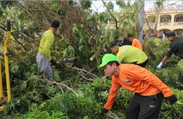 Những &#39;ngọn lửa ấm&#39;, xua tan tổn thất sau bão