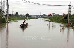 Nhiều nơi của huyện Thường Tín (Hà Nội) ngập sâu trong nước