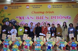 Thắm tình quân dân nơi biên giới