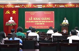 Nâng cao kiến thức nghiên cứu khoa học cho giảng viên các trường chính trị