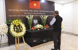 Bạn bè quốc tế tại nhiều nước tưởng niệm nguyên Chủ tịch nước Trần Đức Lương