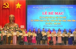 Bế mạc Hội thi giảng viên dạy giỏi chính trị toàn quốc lần thứ IX