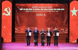 Trao giải cuộc thi viết &#39;Bảo vệ nền tảng tư tưởng của Đảng trong tình hình mới&#39; 