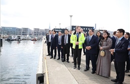 Thủ tướng Phạm Minh Chính tham quan cảng Tallinna Sadam