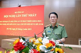 Lực lượng Công an tích cực chuyển đổi trạng thái làm việc sang môi trường điện tử